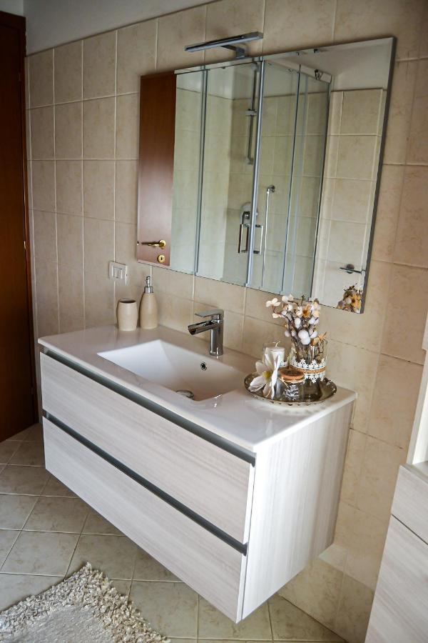 Casa Vacanze Raggio Di Sole Apartment Valeggio sul Mincio Exterior photo